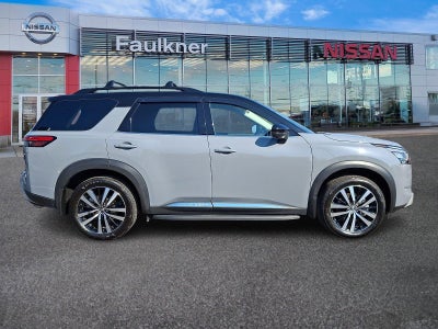 2025 Nissan Pathfinder Platinum 4WD