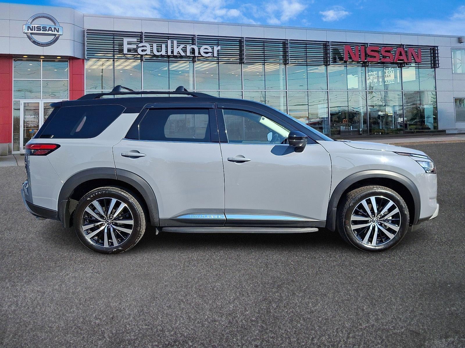 2025 Nissan Pathfinder Platinum 4WD