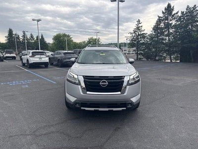 2022 Nissan Pathfinder Platinum