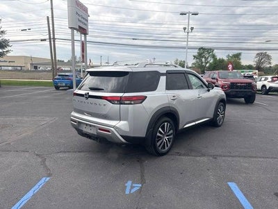 2022 Nissan Pathfinder Platinum