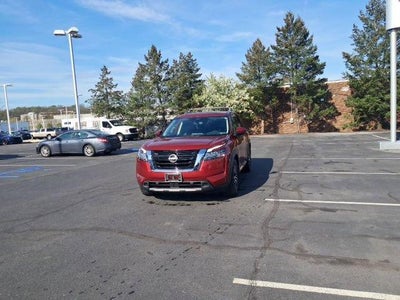 2023 Nissan Pathfinder Platinum 4WD