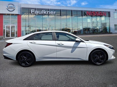 2021 Hyundai ELANTRA SEL IVT