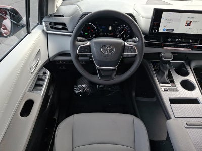 2026 Toyota Sienna XLE FWD 7-Passenger (Natl)
