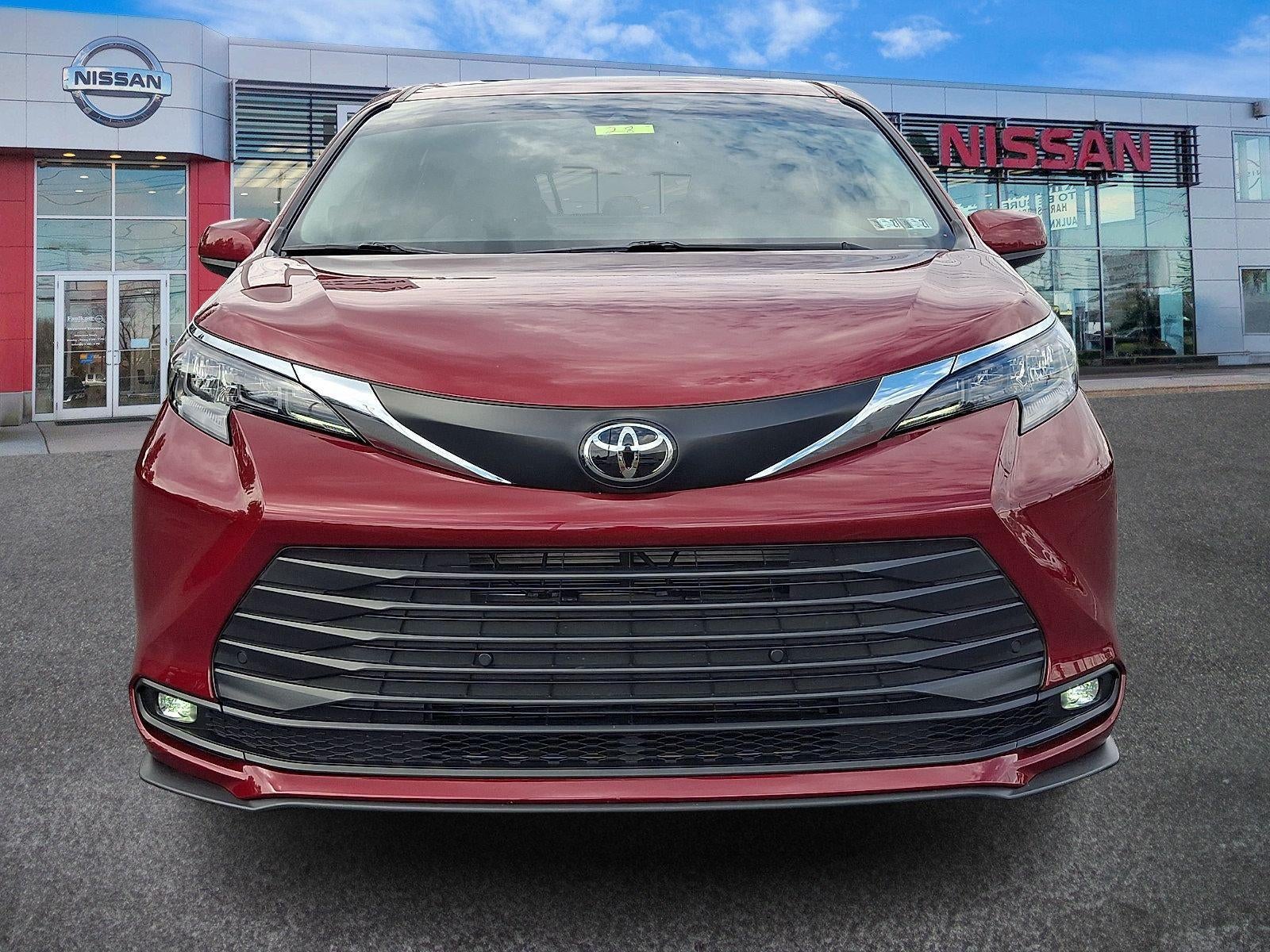 2026 Toyota Sienna XLE FWD 7-Passenger (Natl)