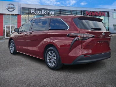 2026 Toyota Sienna XLE FWD 7-Passenger (Natl)