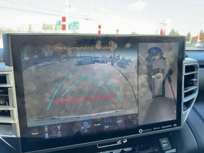 2023 Toyota Sequoia Platinum 4WD (Natl)