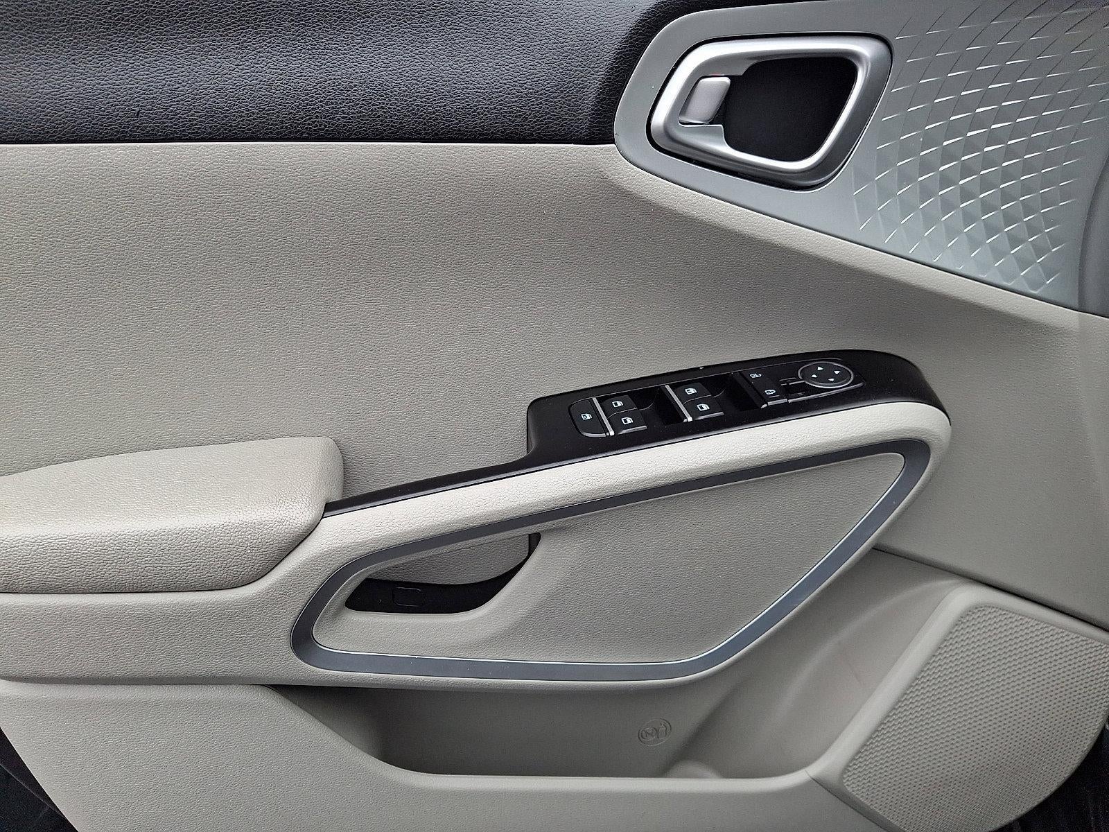 2022 Kia Soul LX IVT