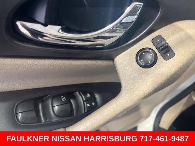 2016 Nissan Rogue AWD 4dr SV
