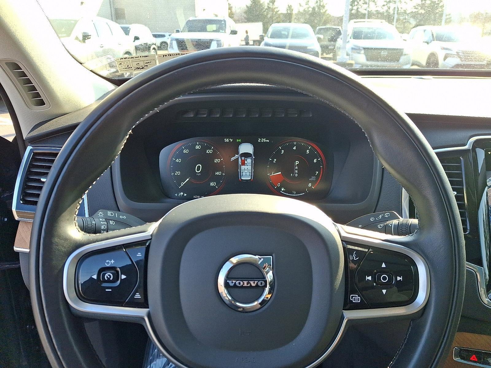 2022 Volvo XC90 T6 AWD Momentum 7P