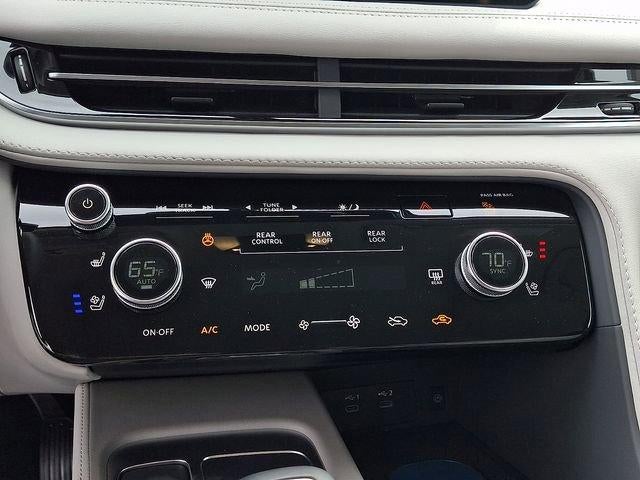2027 INFINITI QX60 LUXE AWD