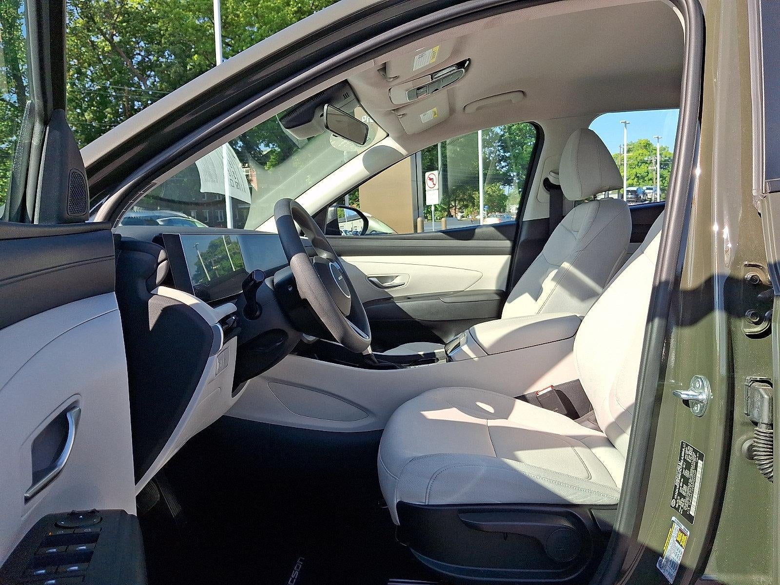 2025 Hyundai TUCSON SE