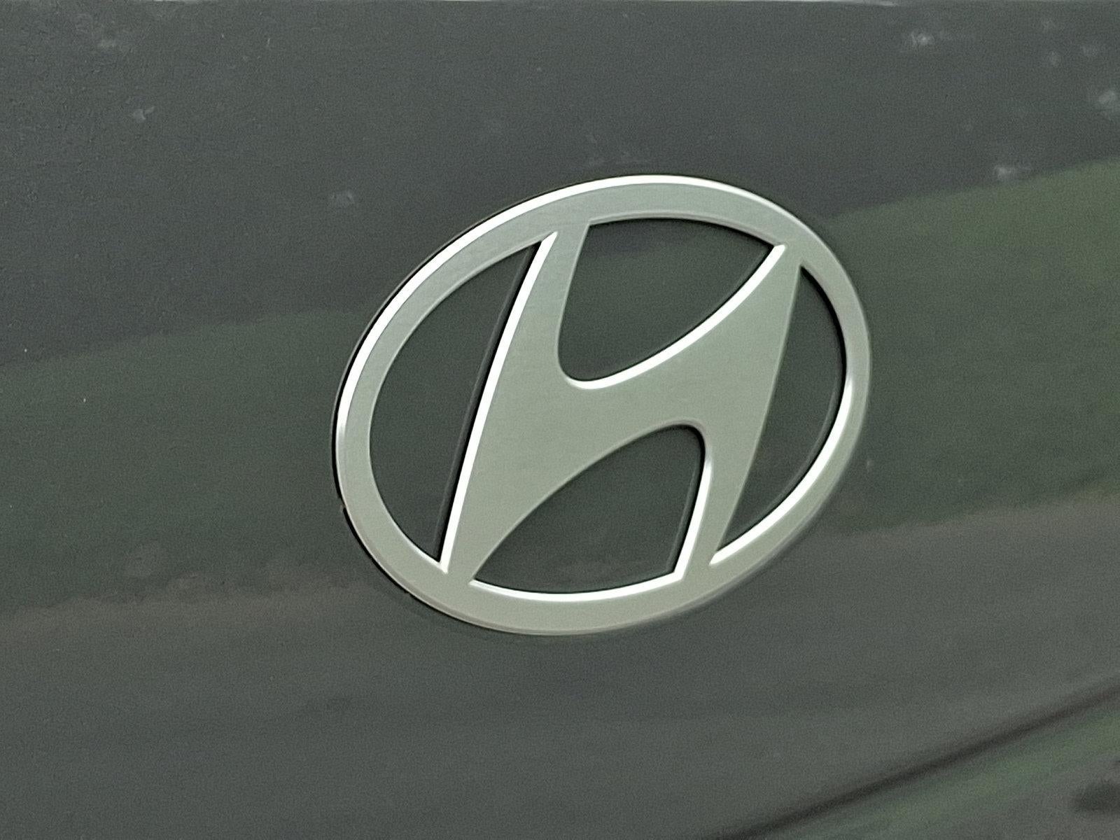 2025 Hyundai SANTA FE SE