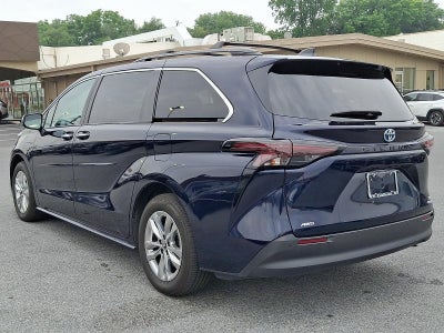 2024 Toyota Sienna XLE