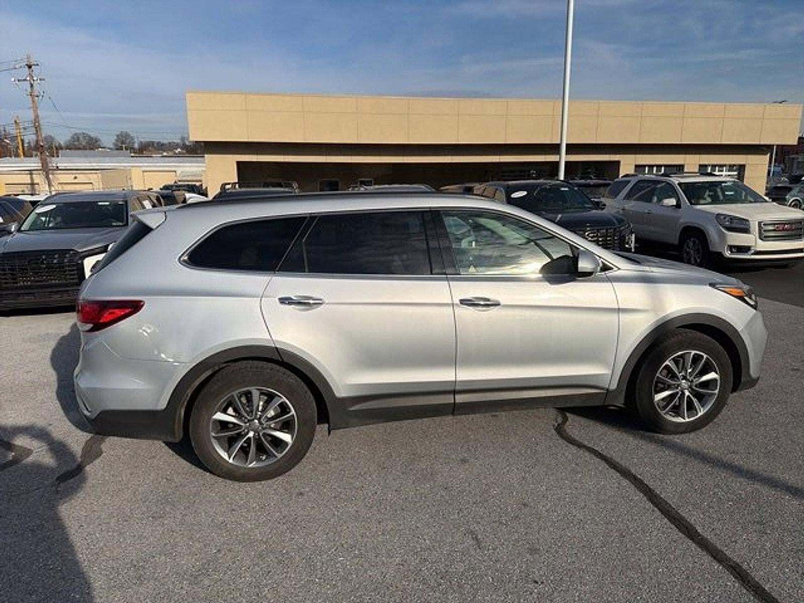 2017 Hyundai SANTA FE SE