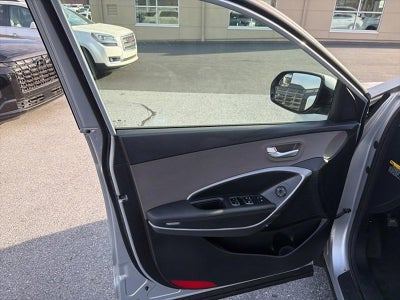 2017 Hyundai SANTA FE SE