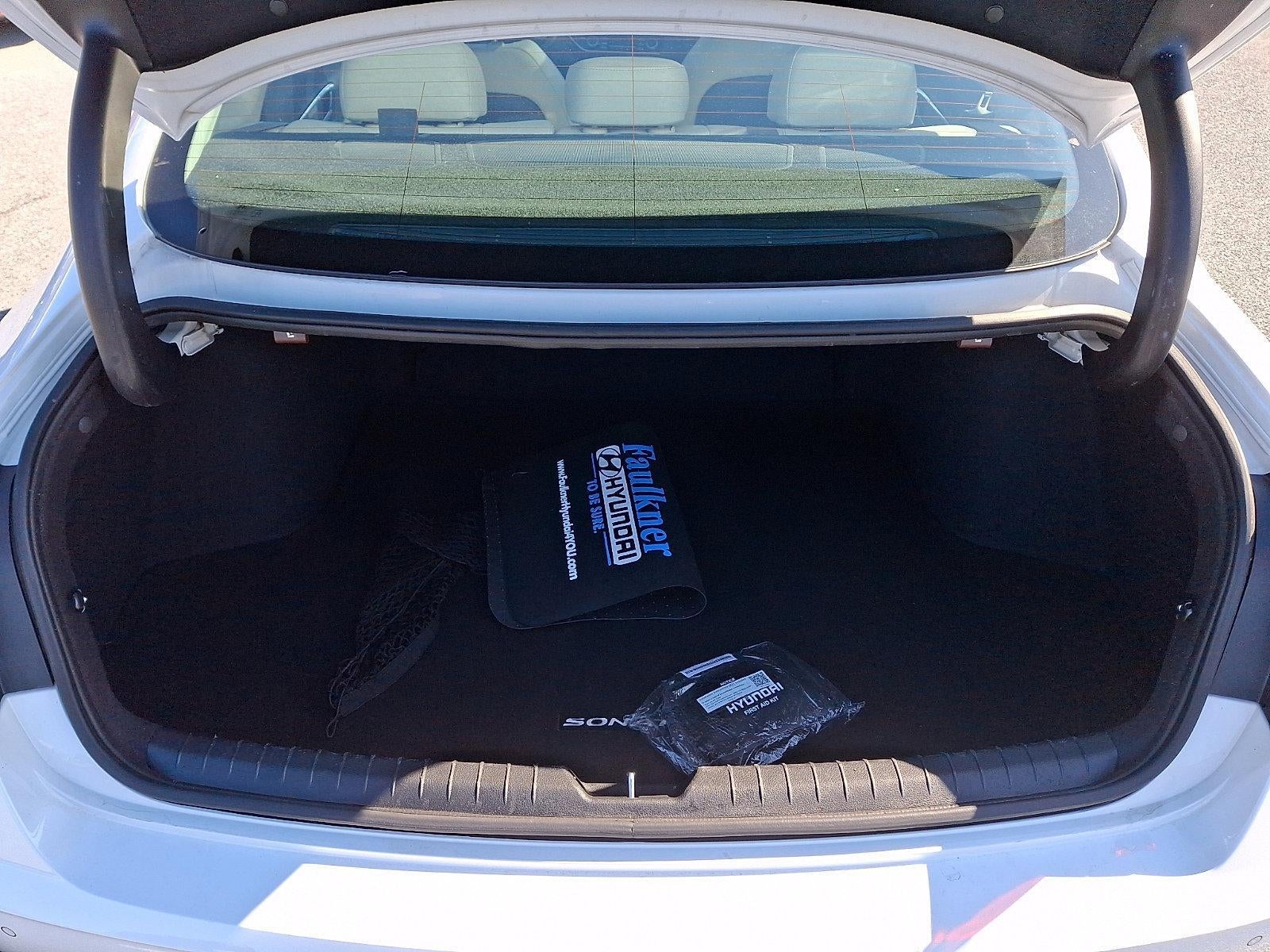 2023 Hyundai SONATA Hybrid Limited