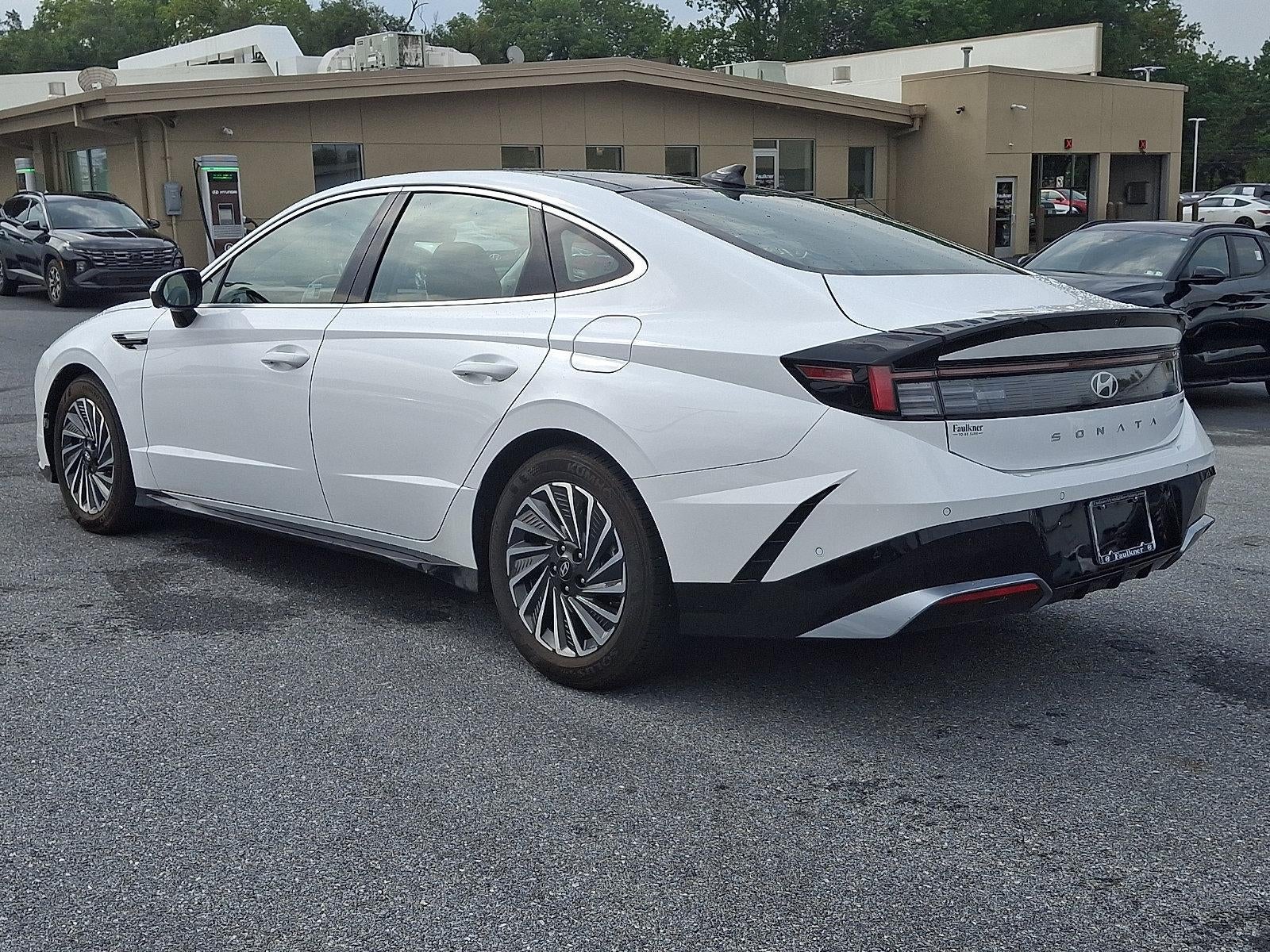 2025 Hyundai SONATA Hybrid Limited