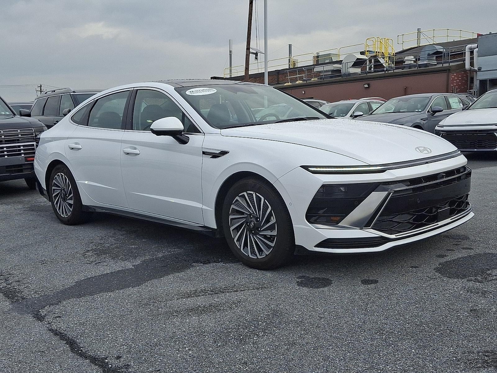 2025 Hyundai SONATA Hybrid Limited