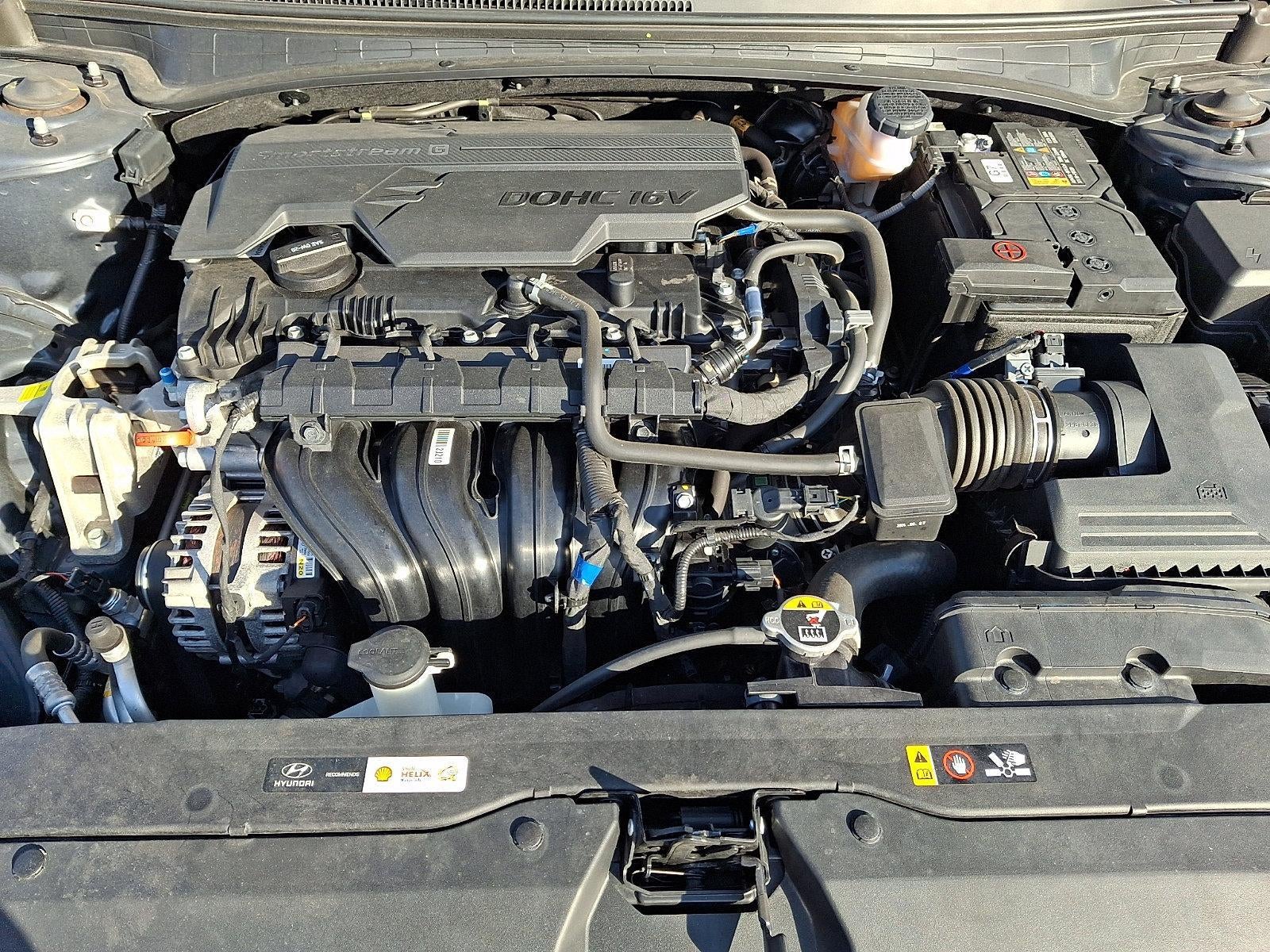 2024 Hyundai ELANTRA SE