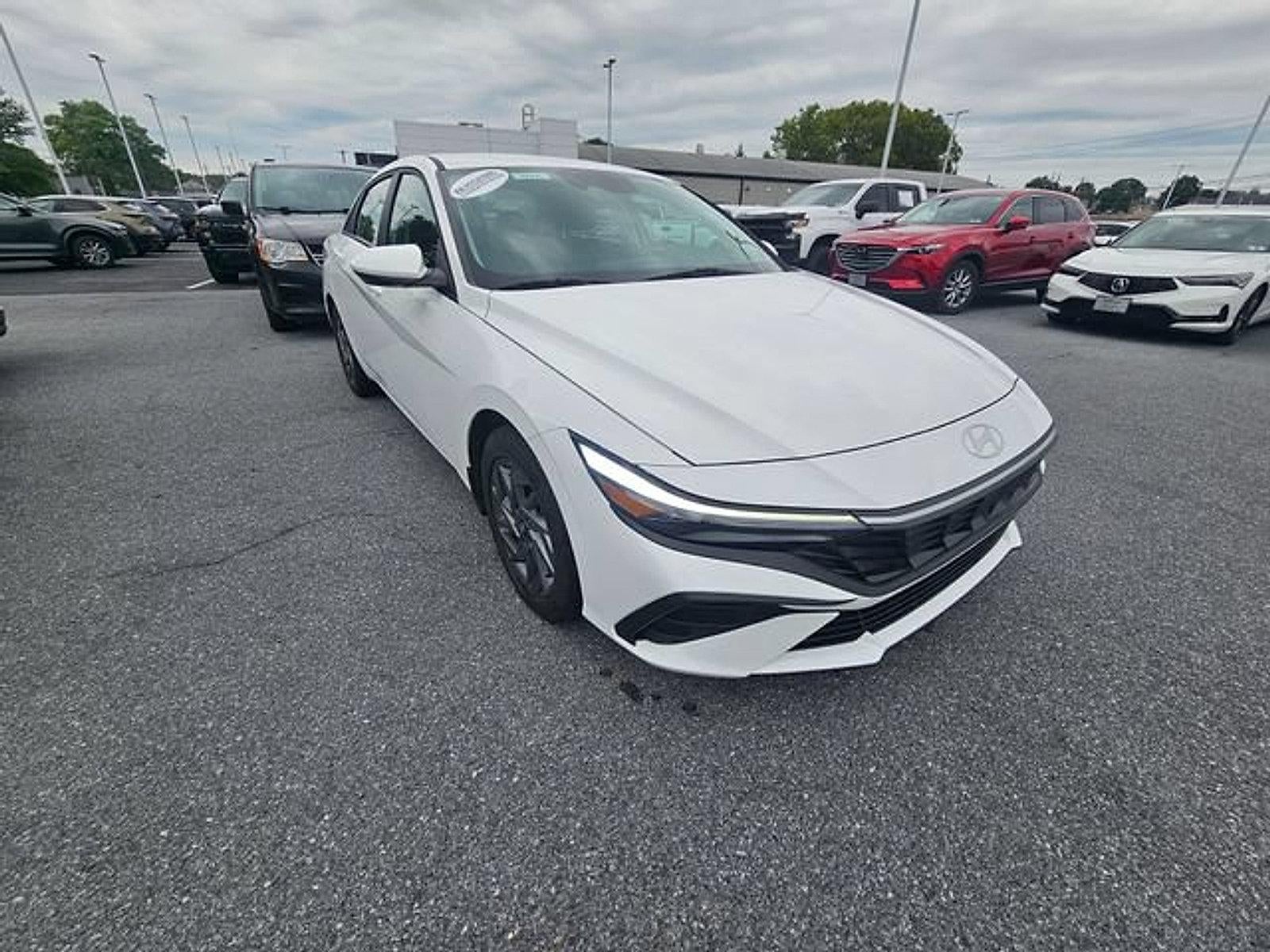 2024 Hyundai ELANTRA SEL