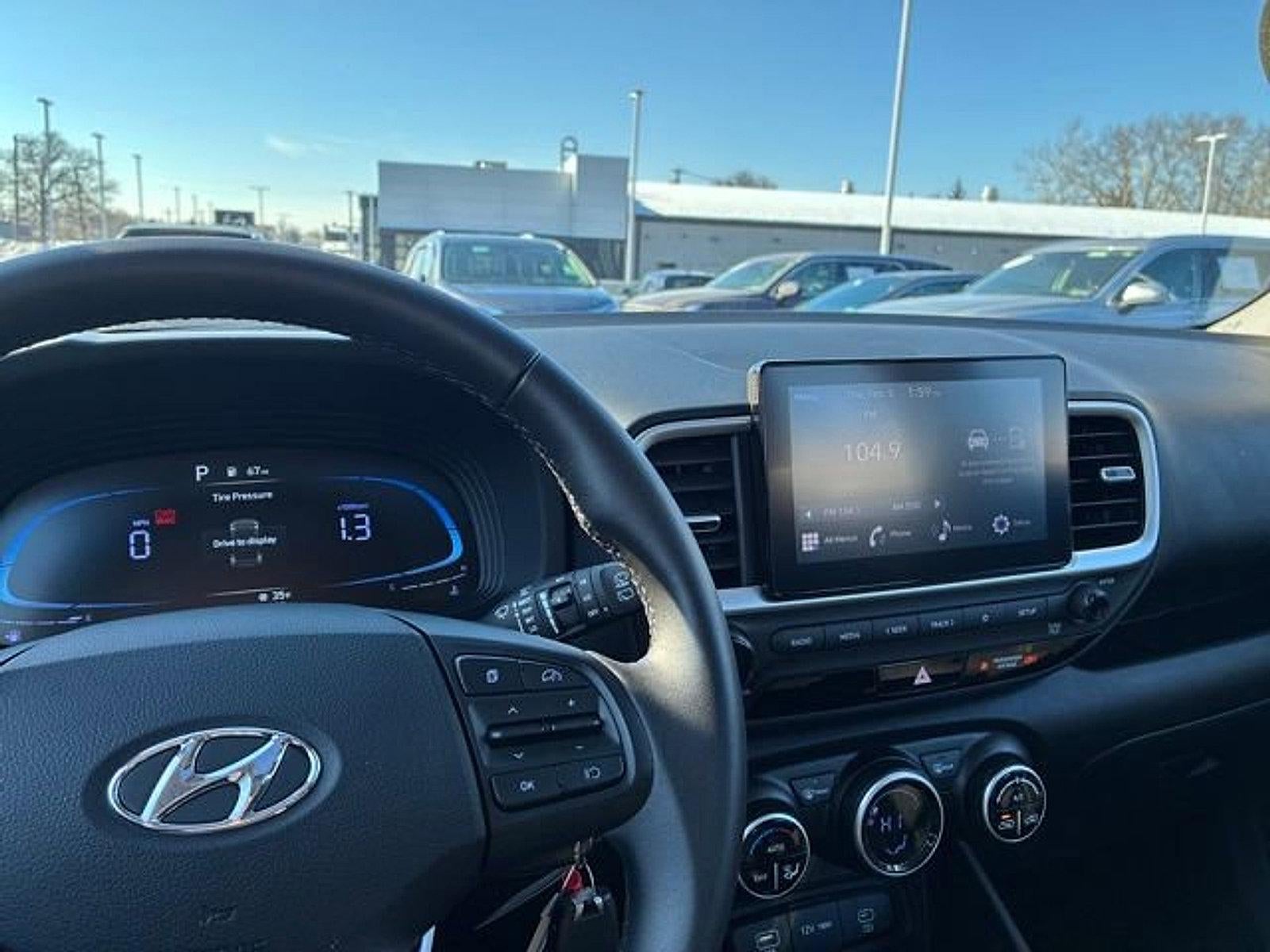 2023 Hyundai VENUE SEL