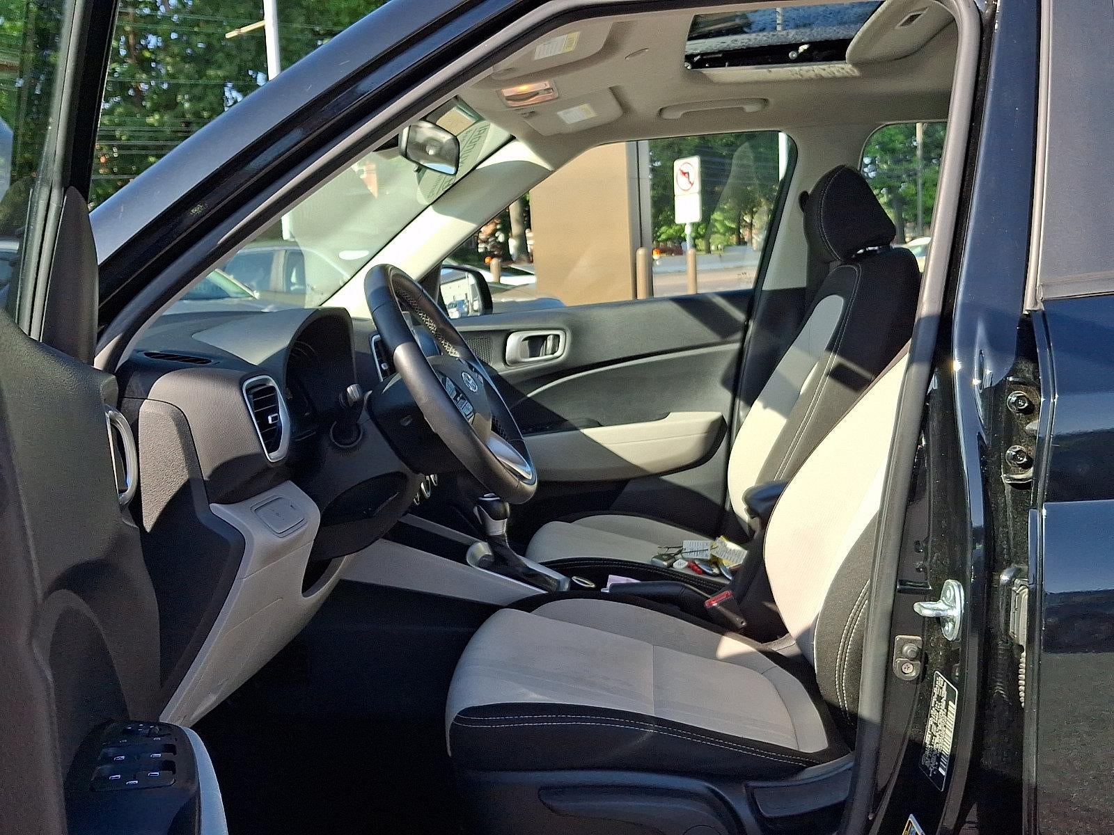 2025 Hyundai VENUE SEL