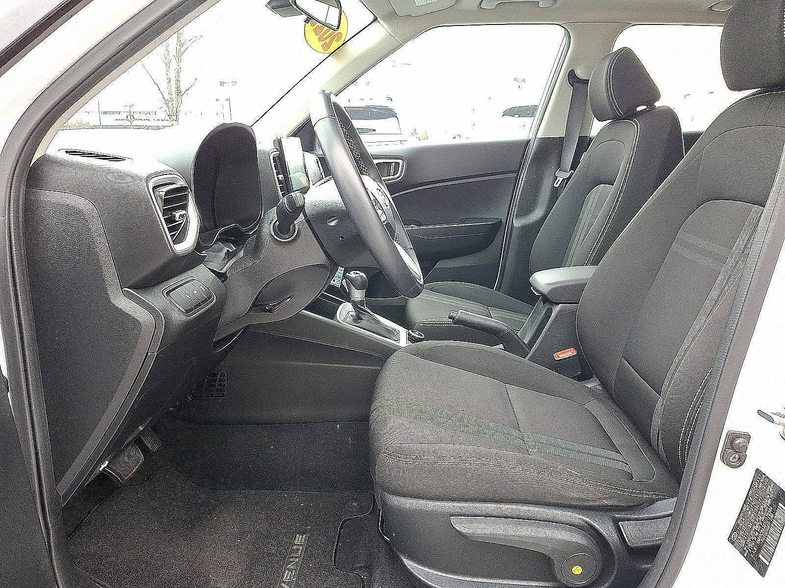 2022 Hyundai VENUE SEL