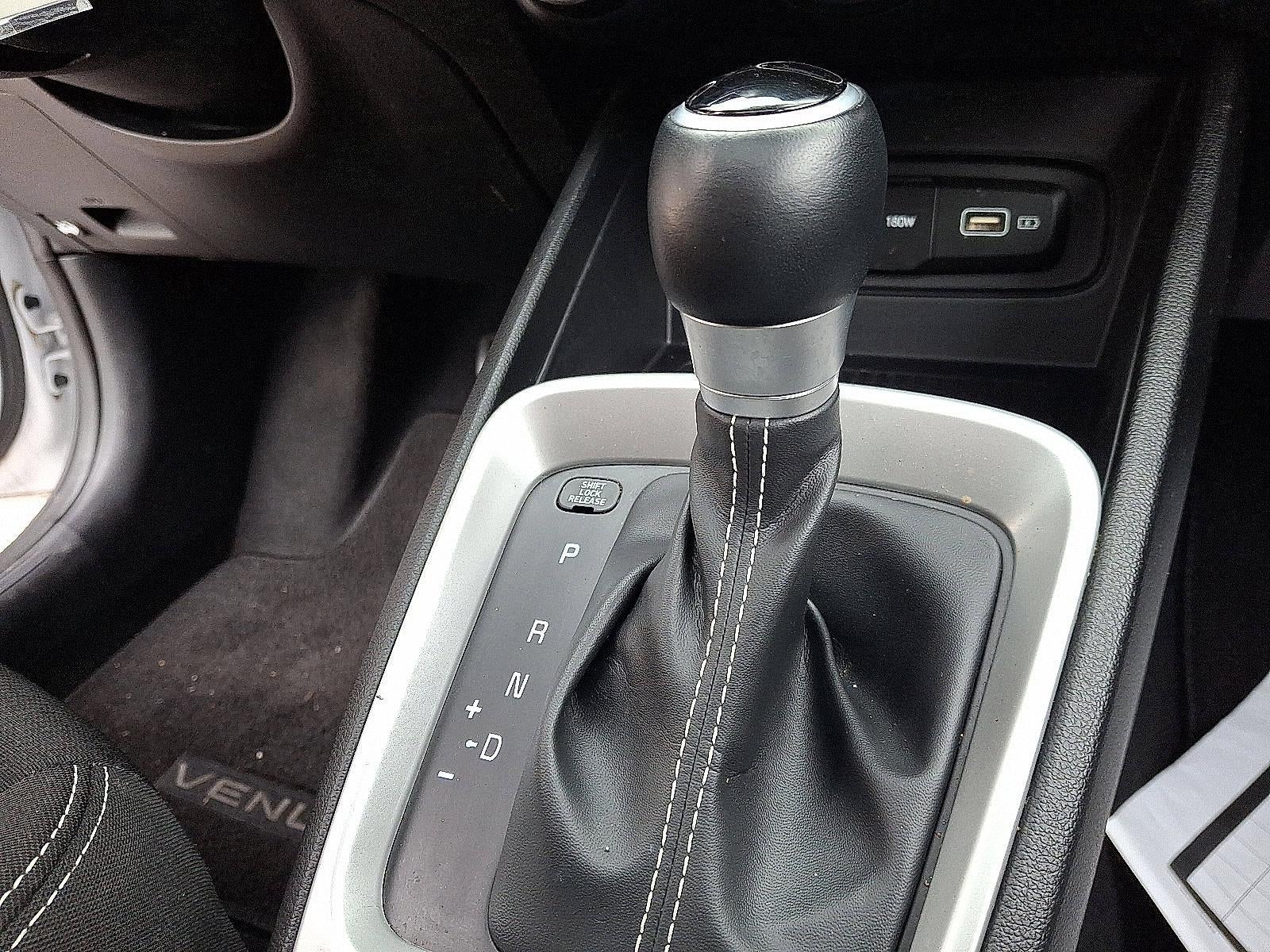 2022 Hyundai VENUE SEL