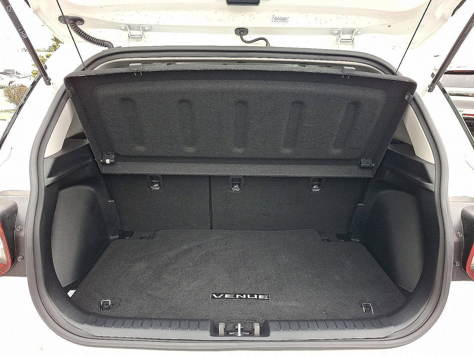 2022 Hyundai VENUE SEL