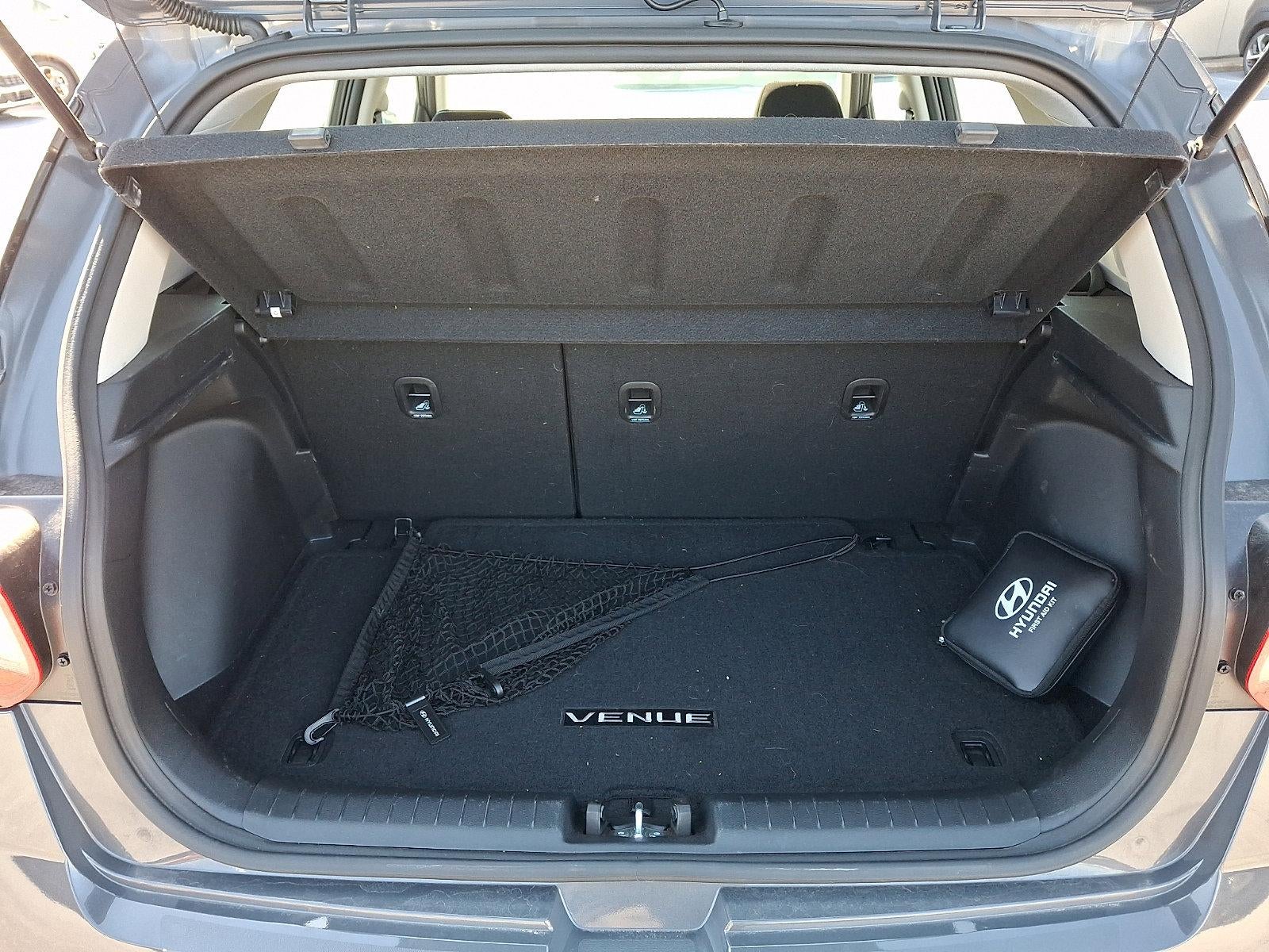 2023 Hyundai VENUE SEL