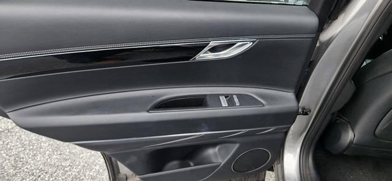 2025 Genesis GV80 Standard